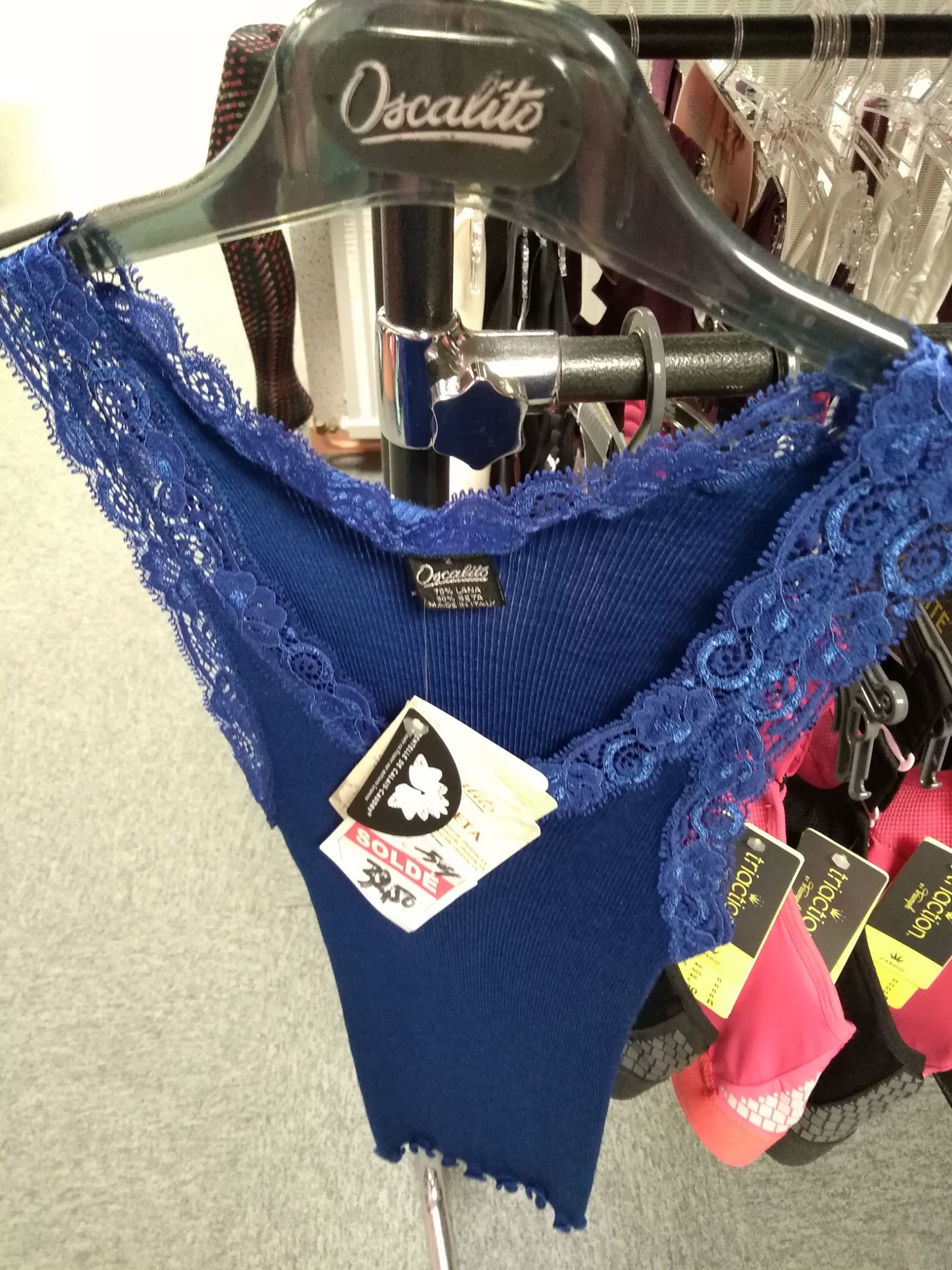 Anik'Boutique 56300 Pontivy est un magasin de lingerie féminine dans le département du Morbihan